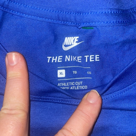 NIke “the Nike tee” XL - Mens - Picture 3 of 4